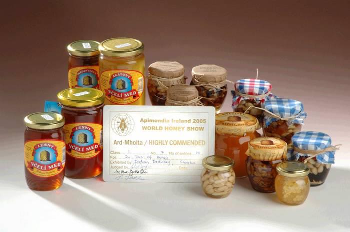 Včelárstvo Dedinský Pravý včelí med a včelie produkty z rodinnej firmy