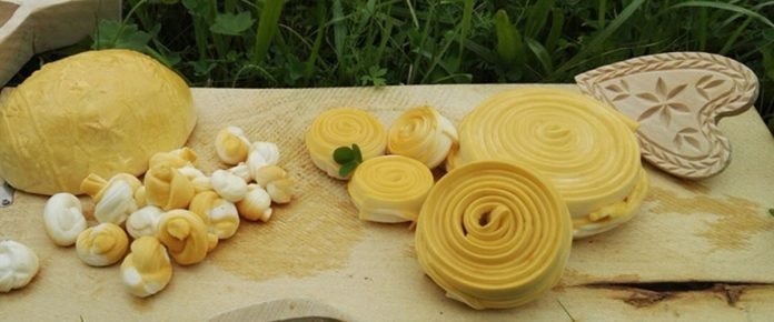 Mliečne a syrové výrobky BUTKAJ, syrové korbáčiky, Oravský korbáčik