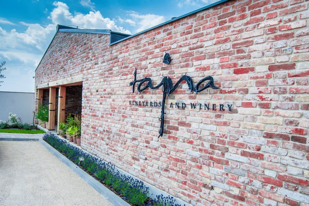 TAJNA Vineyards & Winery