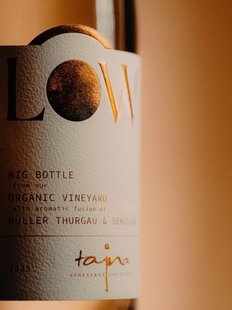 TAJNA LOW: Víno, ktoré redefinuje letné popíjanie