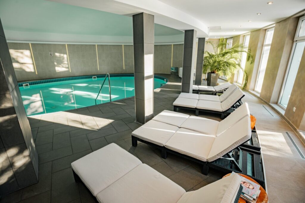 Oddych v srdci Donovál: Vyhrajte wellness pobyt pre dve osoby v Šport Hotel***